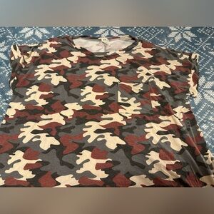 NWOT Sew In Love Red and Cream Camouflage Short Sleeve Top